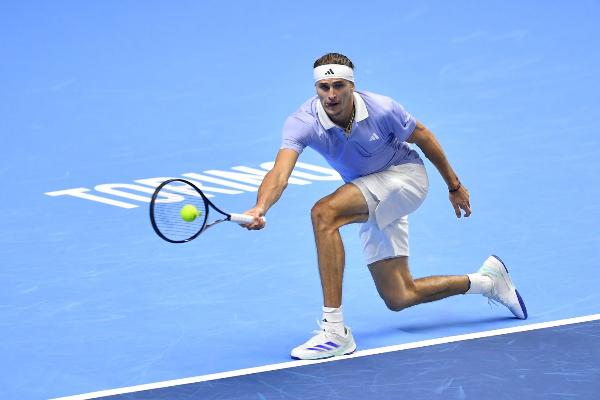 Досадное поражение Зверева на турнире ATP Досадное поражение Зверева на турнире ATP